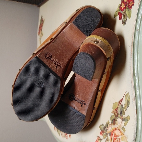 Icon Clogs Size 6 - Picture 8 of 9